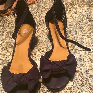 Dress sandal worn once